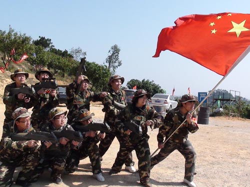 周末帶上M子一起來玩刺激的真人CS野戰(zhàn)吧！等你哦！